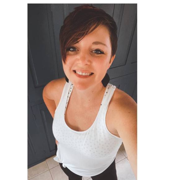 Meet your Posher, Dani - Picture 3 of 4